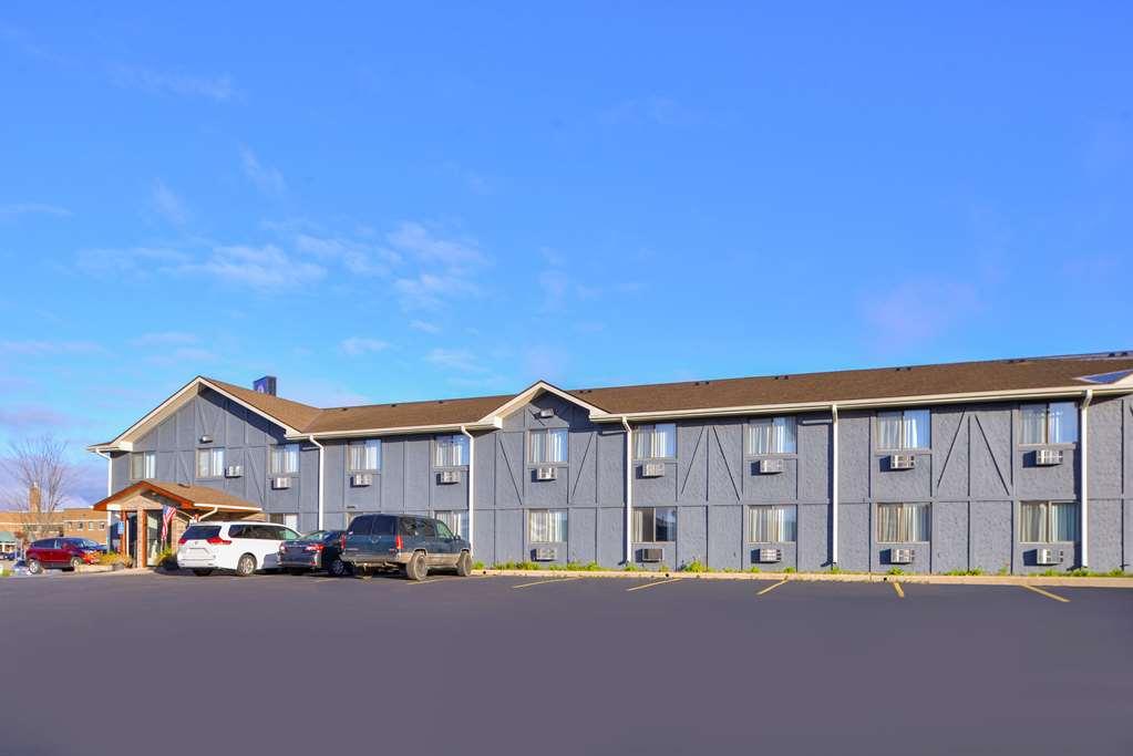 Americas Best Value & Hotel Detroit Lakes